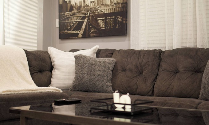 Queens Casa | Modern & Cozy Queens Retreat: Minutes from JFK with Premium Amenities