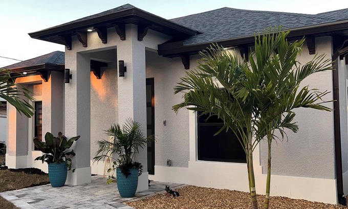 San Carlos Park Casa | Modern Cozy Retreat, Peaceful and Prime Location