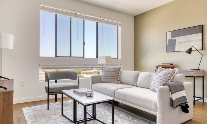 Palms Apartamento | Modern Culver City 1BR w/ Gym & Roof Lounge, Walkable Area, by Blueground
