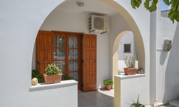 Melanes Casa | Modern Cycladic Home