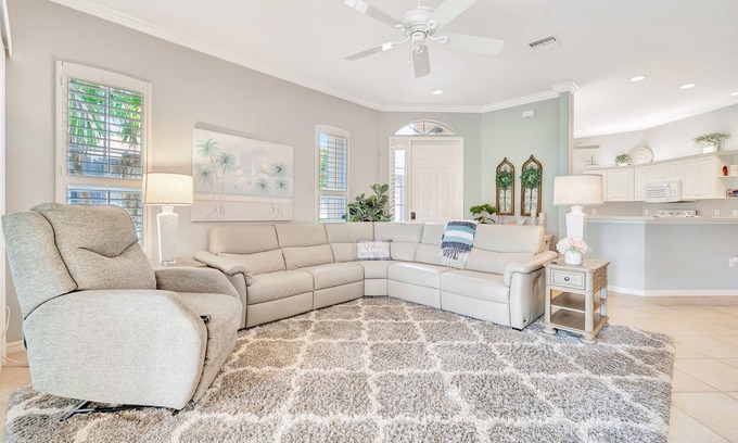 Bonita Springs Villa | Modern dog-friendly villa with washer/dryer, pool, hot tub, & golf