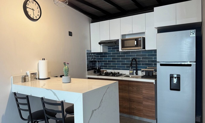 Saltillo Apartamento | Modern double-height loft new and equipped with its own parking lot