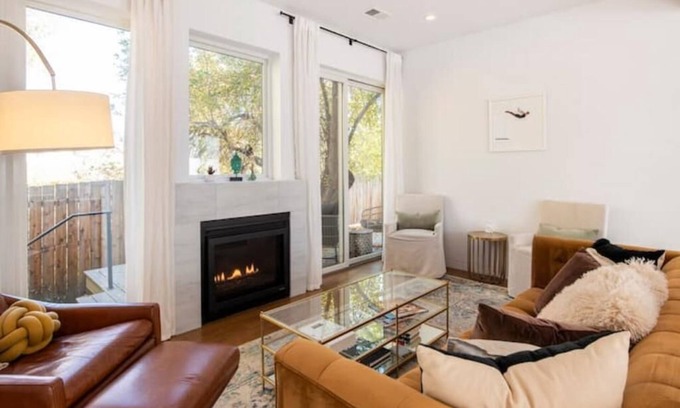 Central Boulder Casa | Modern Downtown Boulder Home, Rooftop Deck & Flatiron Views