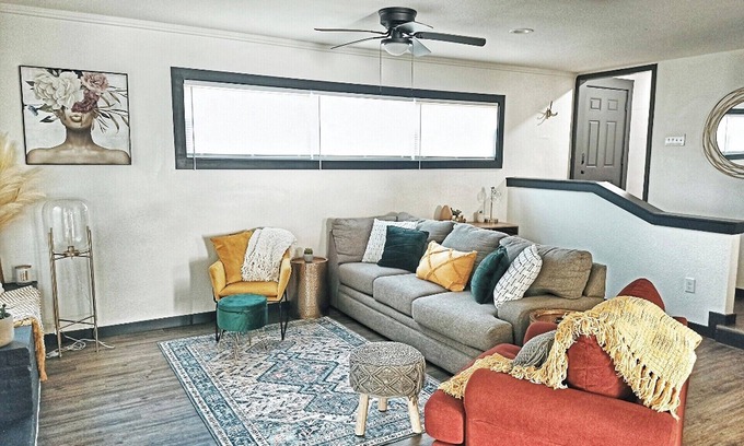 Wetmore Casa | Maison Modernè: Unit B