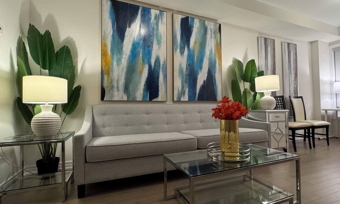 Pickering Casa | Modern Elegance: New Seaton Luxury Home in Pickering