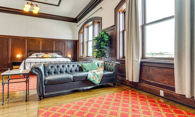 Crawfordsville Apartamento | Modern Elegance: Timeless Crawfordsville Studio!