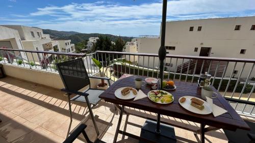 Marbella Apartamento | Modern, elite hillside home w/sea & mountain views