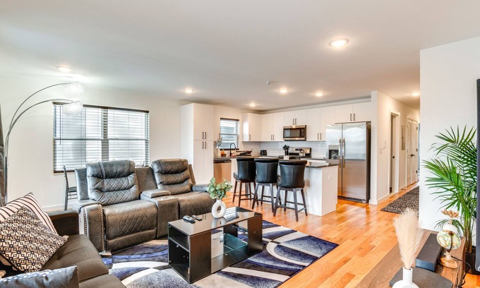 Elizabeth Apartamento | Modern Elizabeth Apartment ~ 1 Mi to Train Station