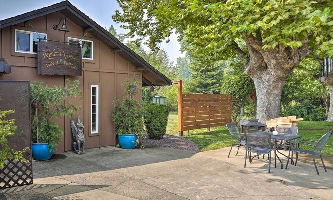 Cascade Casa | Modern Entertainment Getaway Off Sacramento River!