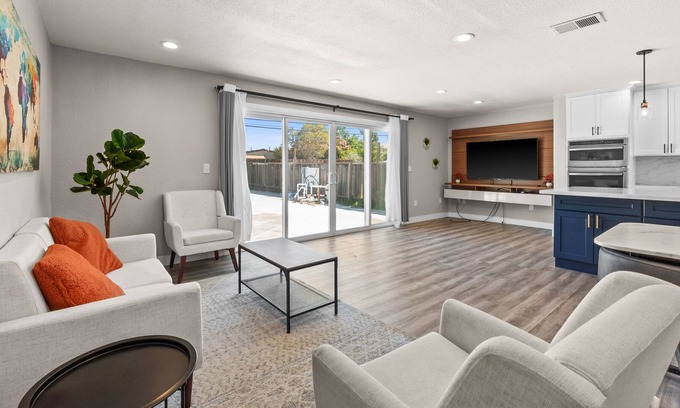 Fremont Casa | Modern Entire Home 4B2B w/ Pool in Fremont Silicon Valley