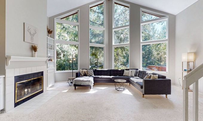 Allyn Casa | Modern, family-friendly lakefront retreat with private hot tub and lake access