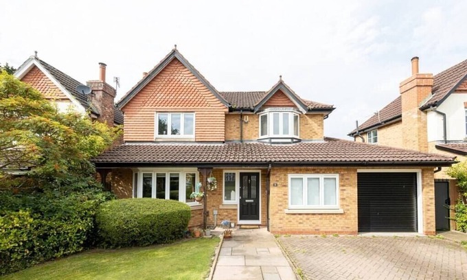 Cheadle Casa | Modern Family Home in South Manchester/Stockport