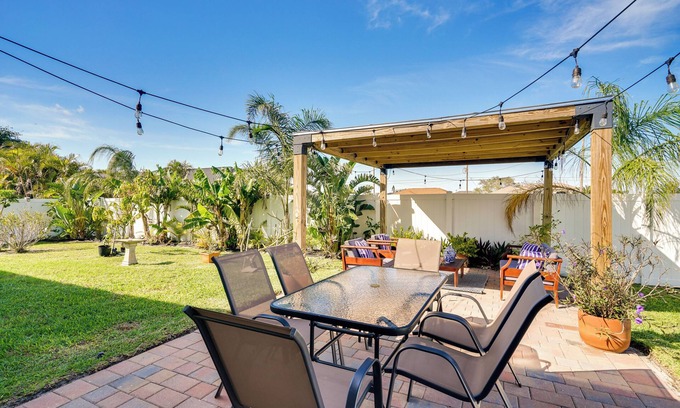Diplomat Casa | Modern Family Home w/ Patio & Yard in Cape Coral!