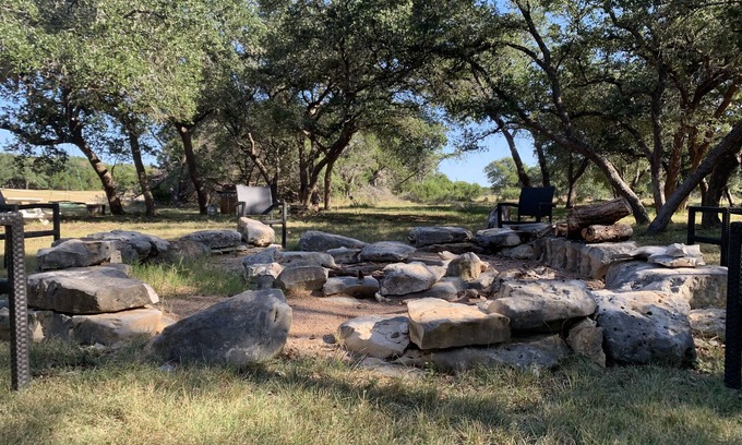 Dripping Springs Cabina | Modern Farm Stay in Dripping Springs