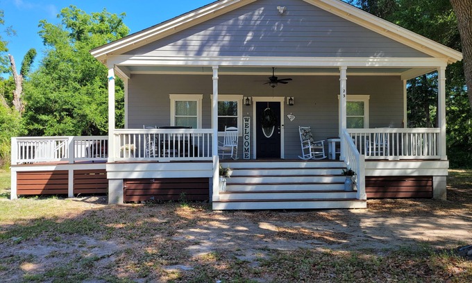 Saint Helena Island Casa | Modern Farmhouse Getaway near MCAS/PI & Agapae Oaks