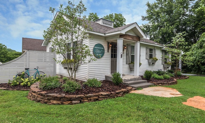 Harrison Casa | Benton House Retreat