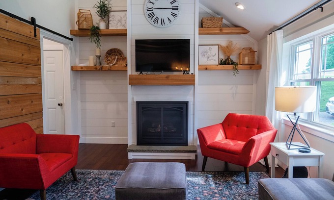 Elizabethtown Casa | Modern Farmhouse Getaway Close to Hershey