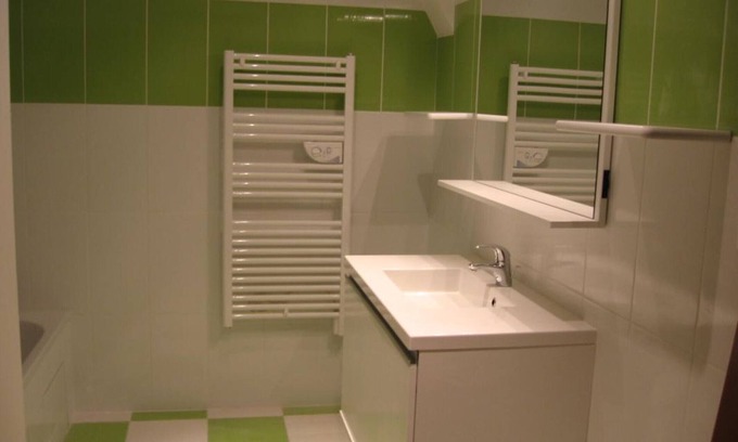 Averdon Cabaña | Casa Rústica con Piscina Climatizada, Charmosa y Moderna, Ideal para Familias en Averdon