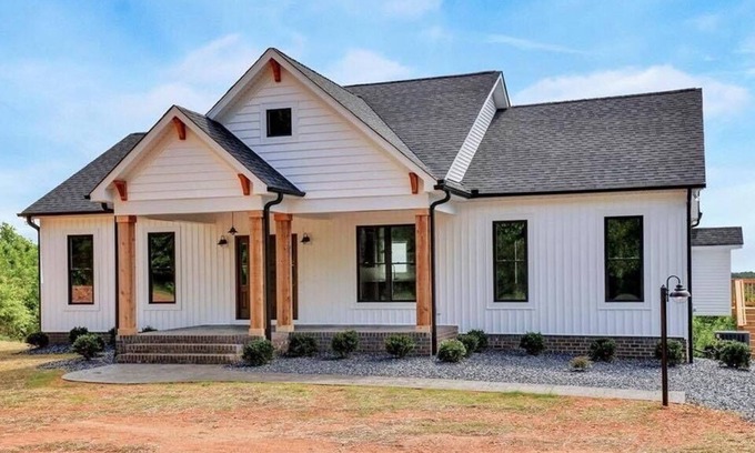 Arvonia Casa | Casa a estrenar, estilo moderno de granja