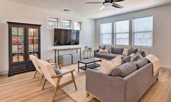 Flagstaff Casa | Modern Flagstaff Home Hot Tub, 3 Mi to Dtwn!