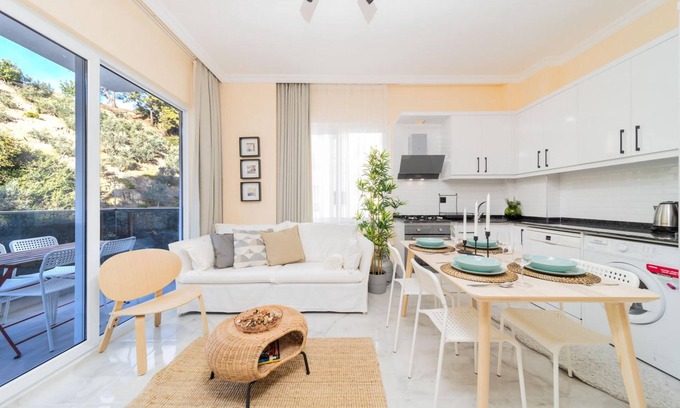 Avsallar Apartamento | Modern Flat With Shared Pool and Balcony in Alanya