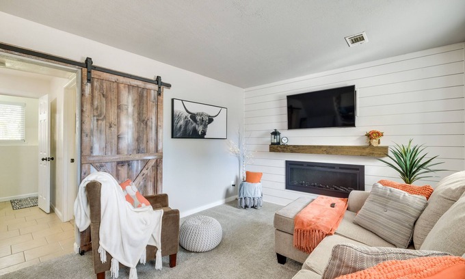 Troutman Park Casa | Modern Fort Collins Retreat w/ Back Patio!