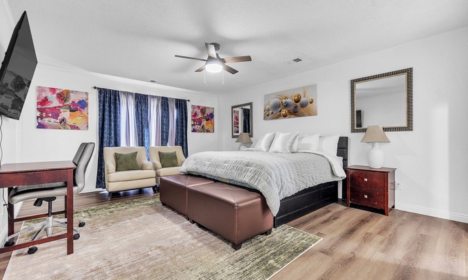 Southwind Casa | Modern, Freshly Updated 5- Bedroom Brick Home just Minutes from the airport.