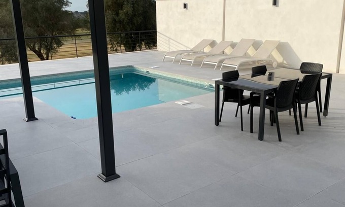 Algorfa Villa | Villa moderna de 3 dormitorios con orientación sur en primera línea en La Finca Golf Resort, piscina privada
