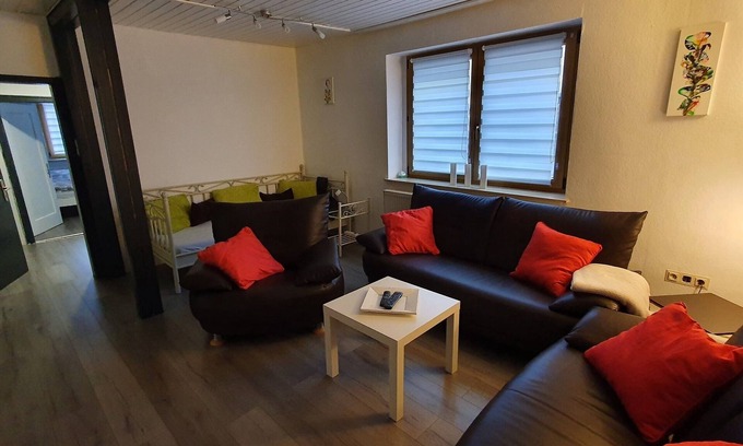 Geroldsgrun Apartamento | Modern furnished first floor apartment (60sqm) with WiFi and shared use of the garden