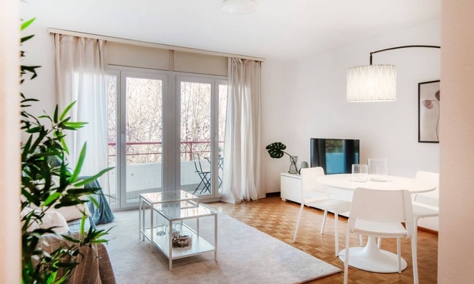 Chiasso Apartamento | Modern furnished two-bedroom apartment in Chiasso (PINK FLAT)