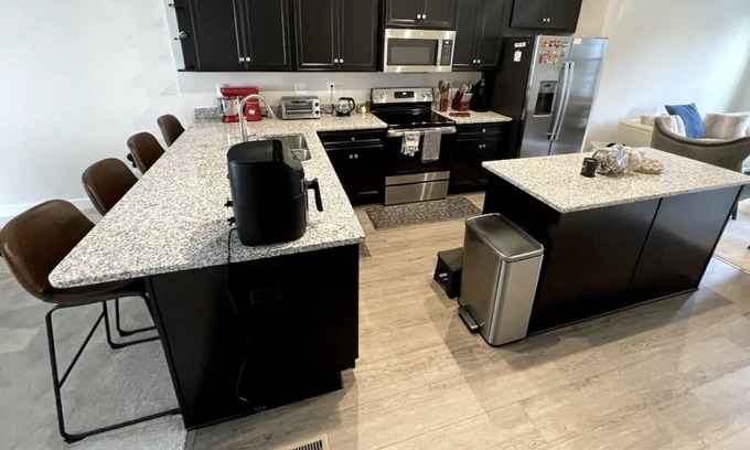 Glen Burnie Casa | Modern gateway near BWI/DC