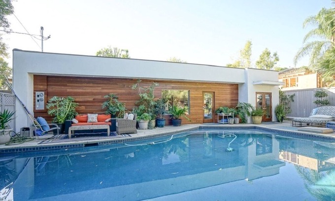 Sherman Oaks Casa | Modern gem/creative oasis in central Sherman Oaks