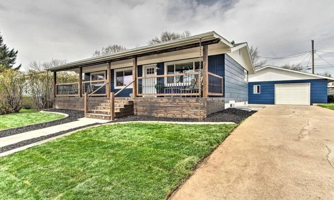 Great Falls Casa | Modern Great Falls Gem: Luxurious 4-Bedroom Designer Ranch Style Home with Hot Tub | Wrecked & Refined
