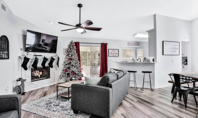 Doctors Inlet Casa | ★Modern Green Cove Springs 7Beds Fence Beach45min★