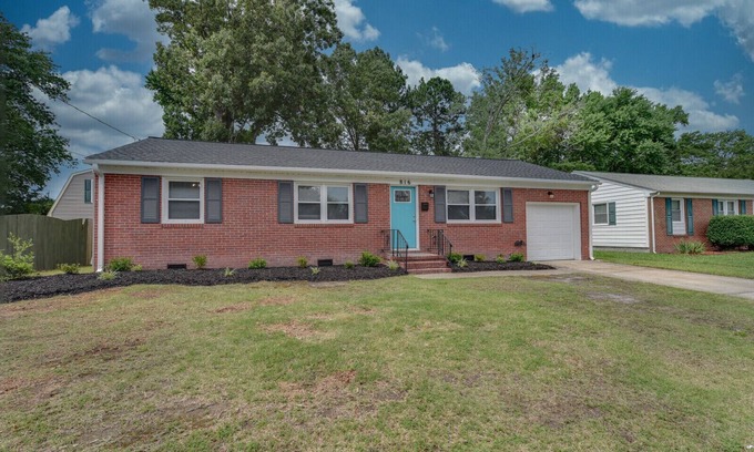 Newport News Casa | Modern Hampton Home! Prime Location!