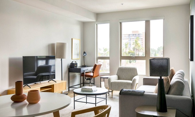 Hillcrest Apartamento | Modern Hillcrest 1BR w/ Gym, W/D & Pool, nr bars & shops, by Blueground
