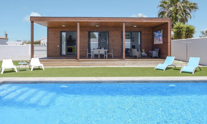 Barrio Nuevo Casa | Moderna casa de vacaciones ''Casa Toria'' con piscina privada, aire acondicionado