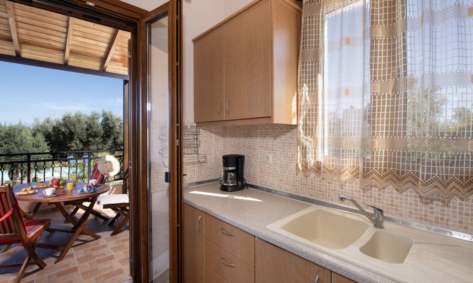 Skaleta Casa | Modern Holiday Home in Sfakaki