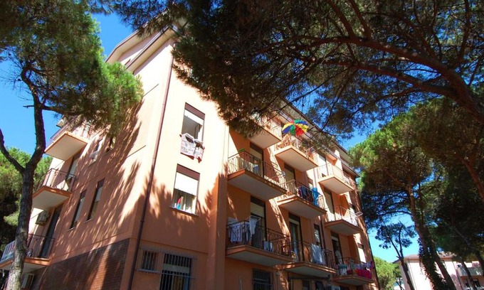 Rosapineta Apartamento | Modern holiday home apartment in Rosolina with coastal view