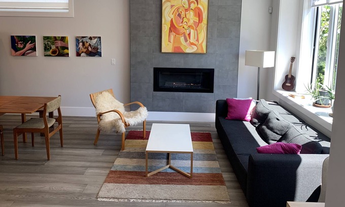Riley Park Casa | Modern home 1 block from Fraser shopping district