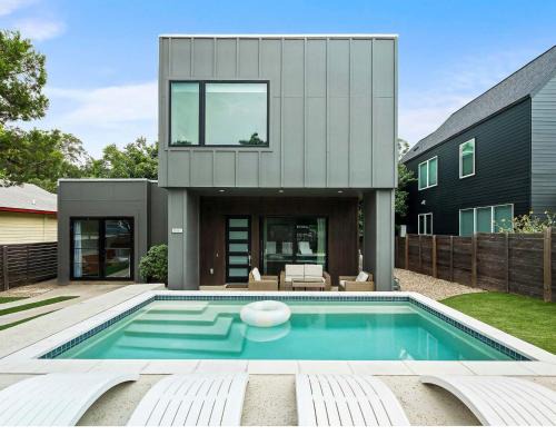 Chestnut Casa | Modern Home in East Austin - Private Pool & BBQ