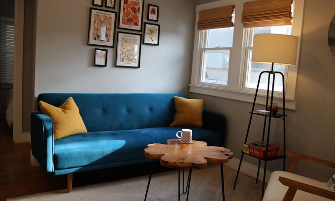 Hillcrest Apartamento | Modern home in the heart of San Diego! Entire 1bd apartment in walkable area!
