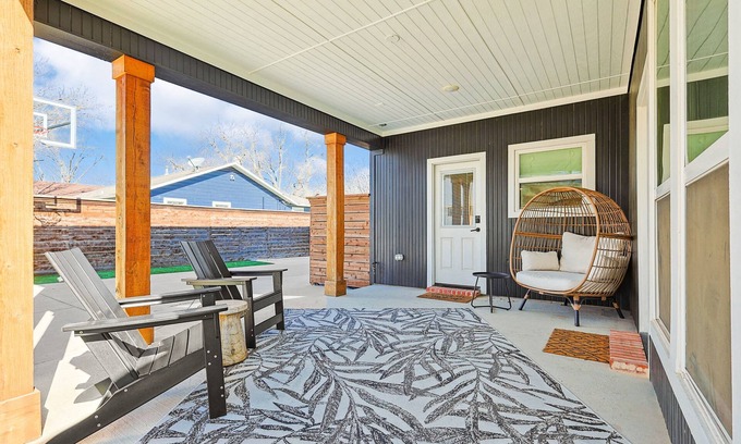 Roanoke Casa | Modern Home in the Heart of Old Town Roanoke with Pool!