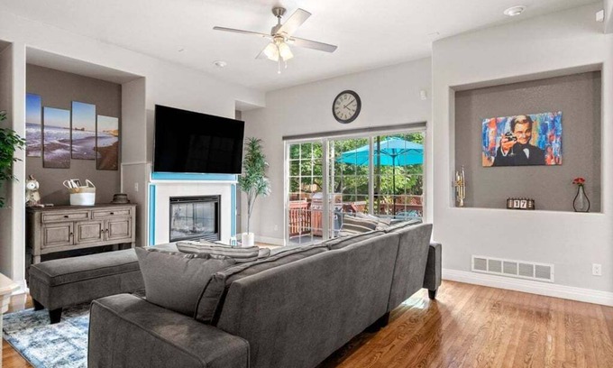 Montclair Casa | Modern Home in Upscale Neighborhood