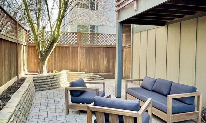 Old Ballard Casa | Modern Home Near Ballard Locks w/ Patio & Parking! Award Winning!