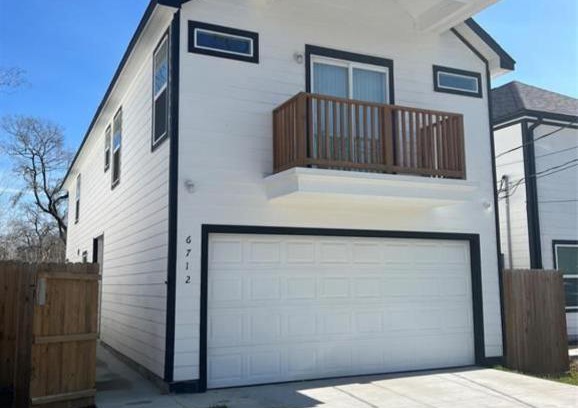 Northeast Houston Casa | Modern Home Northeast Houston!