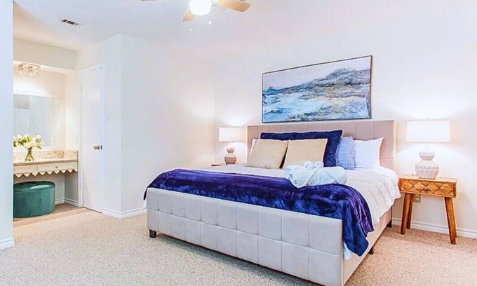 Irving Casa | Modern Home on Britain St Heart of Irving