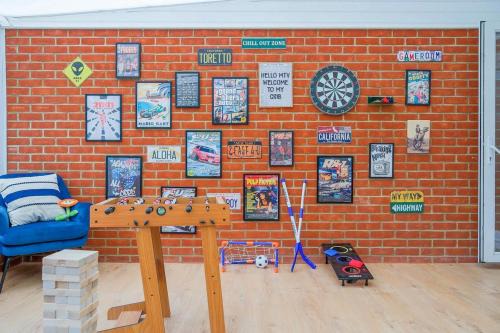 Watford Casa | Modern Home with Games Room, Watford