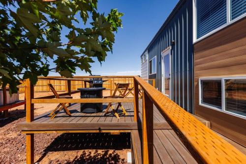 Apple Valley Casa | modern home with private hot tub