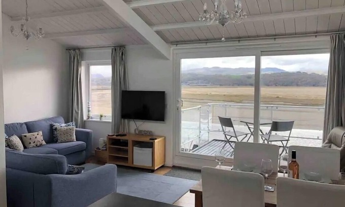 Borth-y-Gest Casa | Casa moderna con espectaculares vistas al mar / estuario y montaña